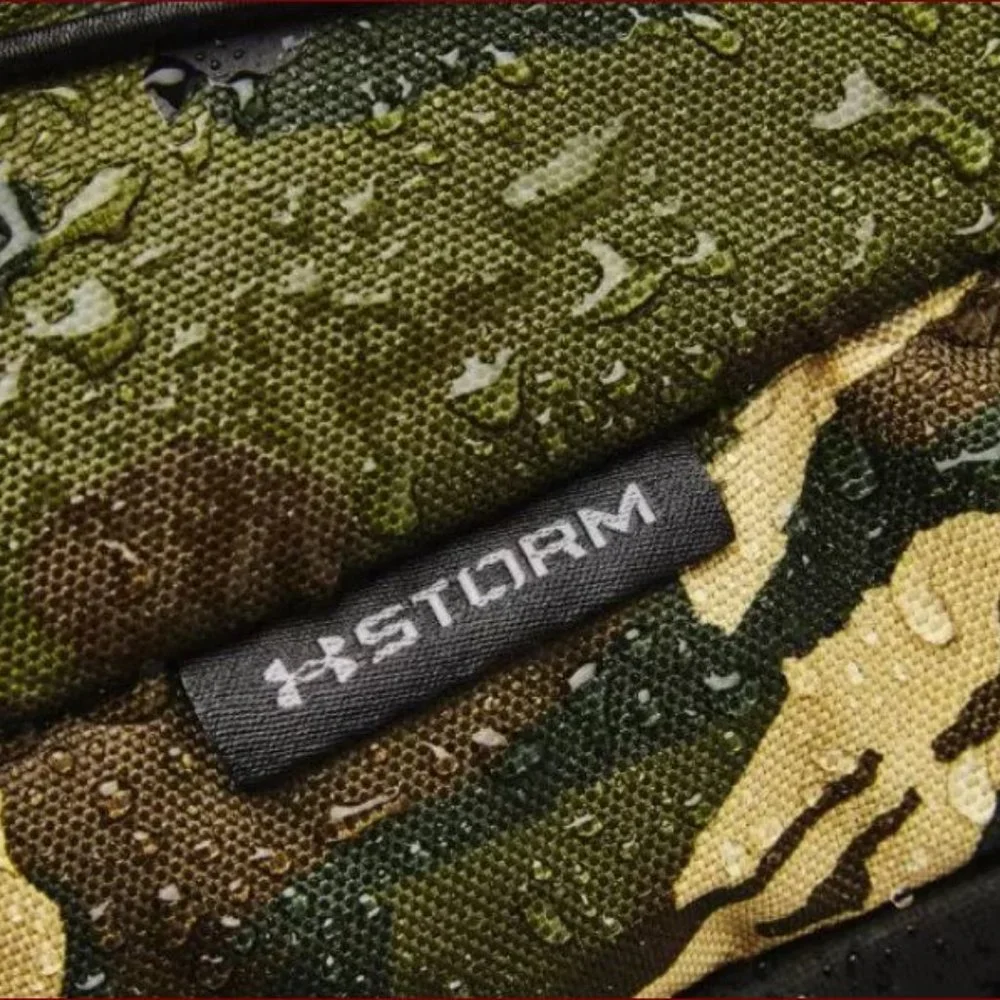 NWT Under Armour Camo 15